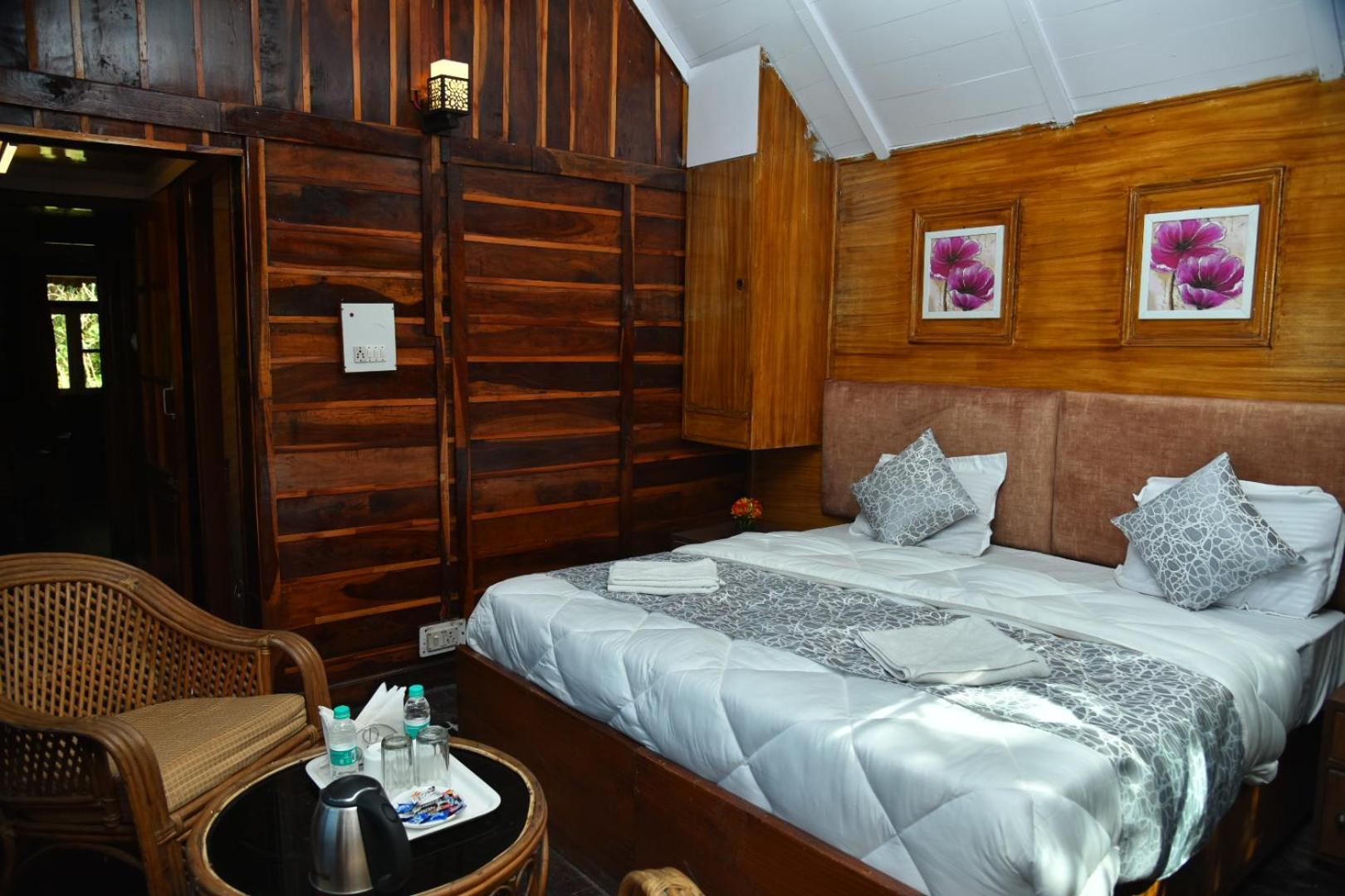 Kumaon Roop Resort Near Kainchi Dham 나이니탈 외부 사진