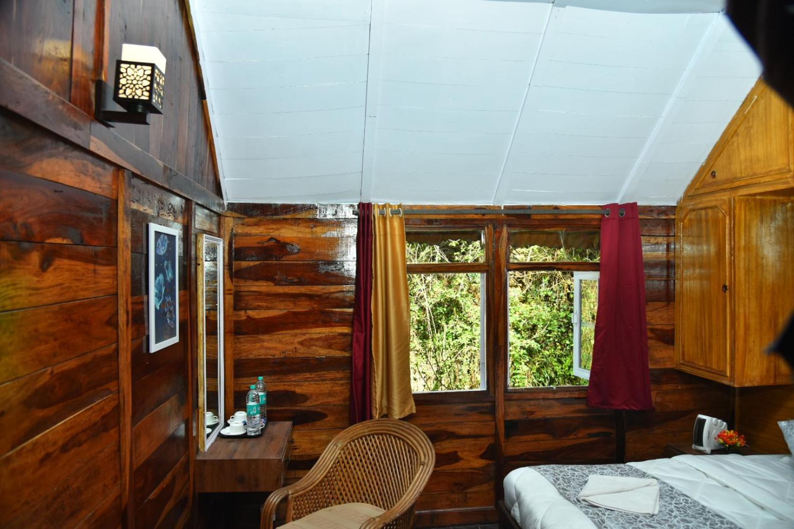 Kumaon Roop Resort Near Kainchi Dham 나이니탈 외부 사진