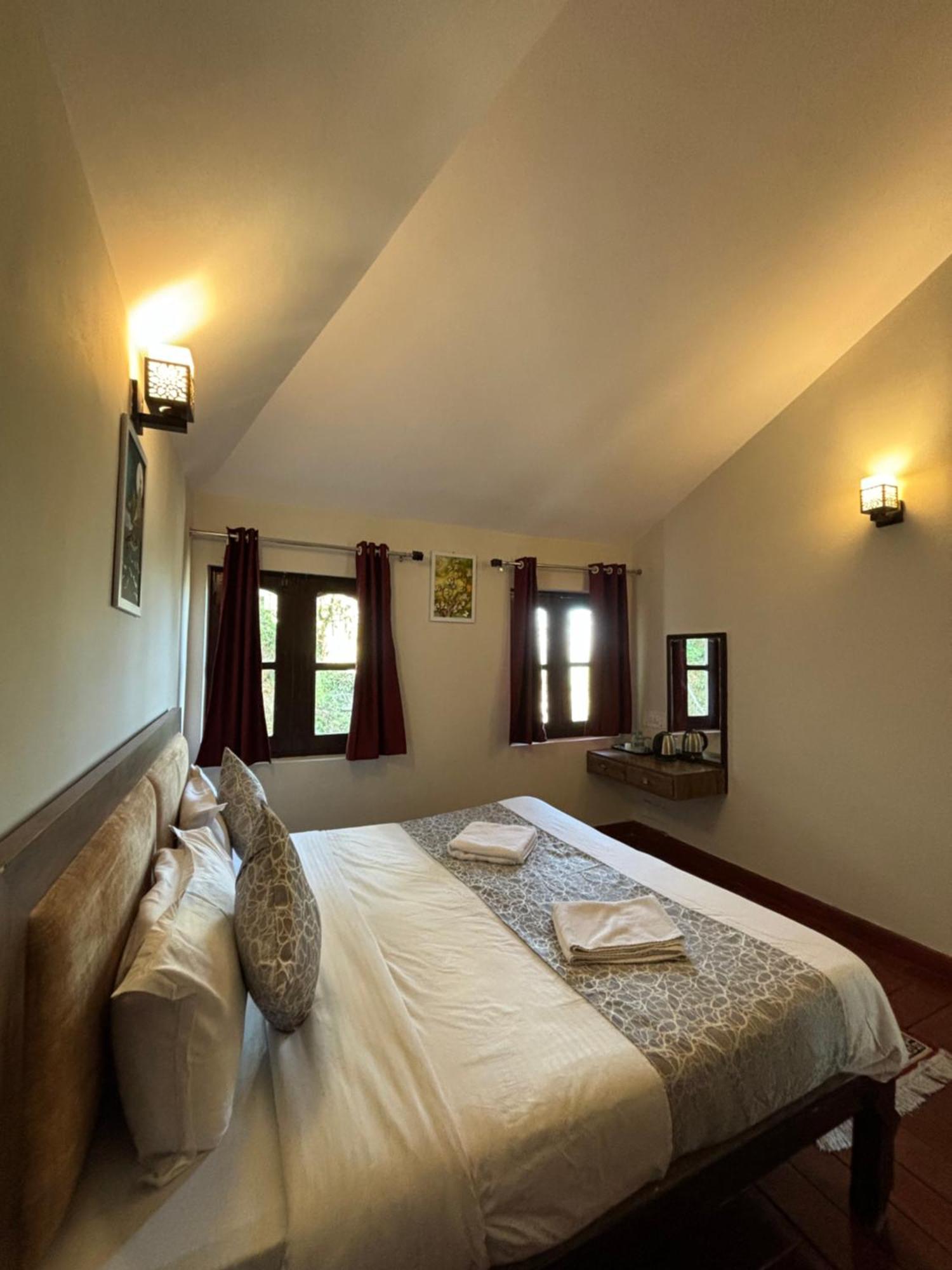 Kumaon Roop Resort Near Kainchi Dham 나이니탈 외부 사진