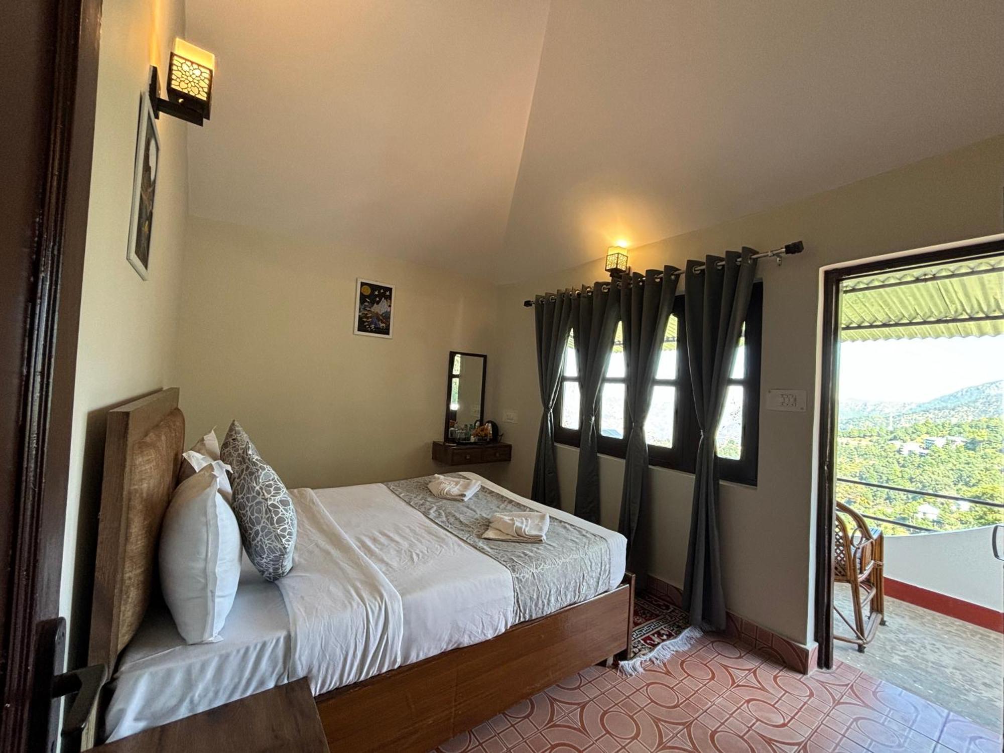 Kumaon Roop Resort Near Kainchi Dham 나이니탈 외부 사진
